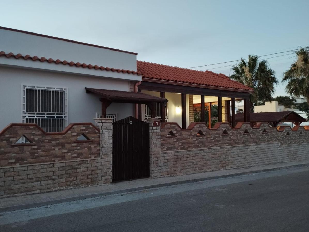 Villa Ammare Marina di Lizzano Bagian luar foto